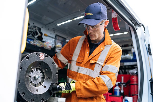 Dépannage de flexibles hydrauliques sur site - PIRTEK